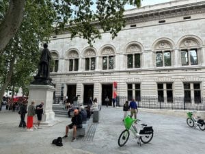 exterior image of national portrait gallery in london